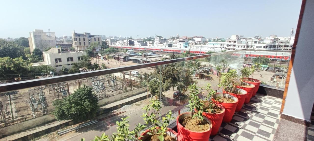Hotel Royal Casa Lucknow Bagian luar foto