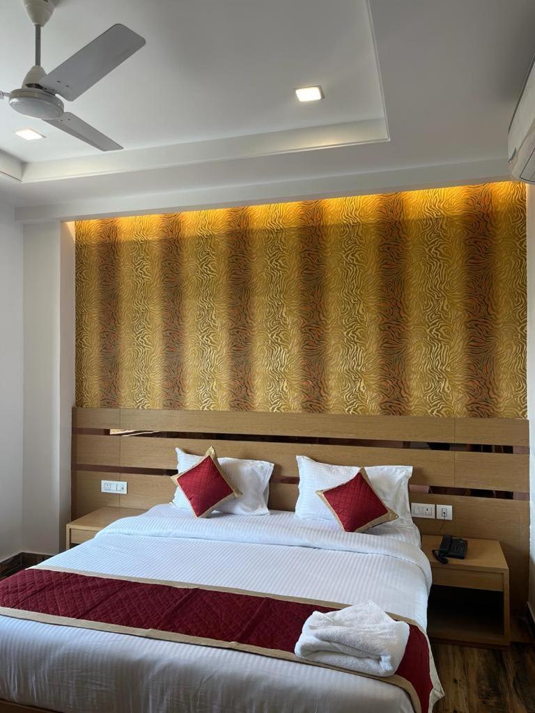 Hotel Royal Casa Lucknow Bagian luar foto