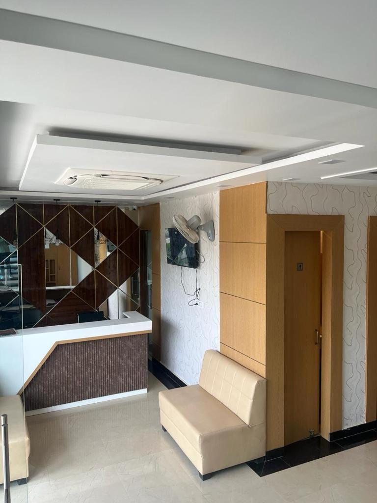 Hotel Royal Casa Lucknow Bagian luar foto