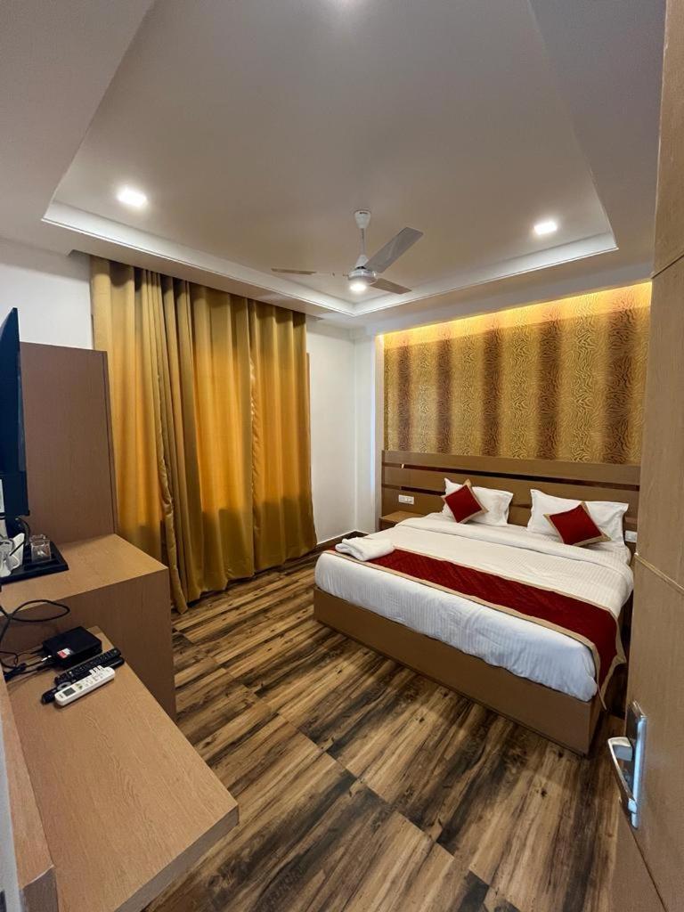 Hotel Royal Casa Lucknow Bagian luar foto