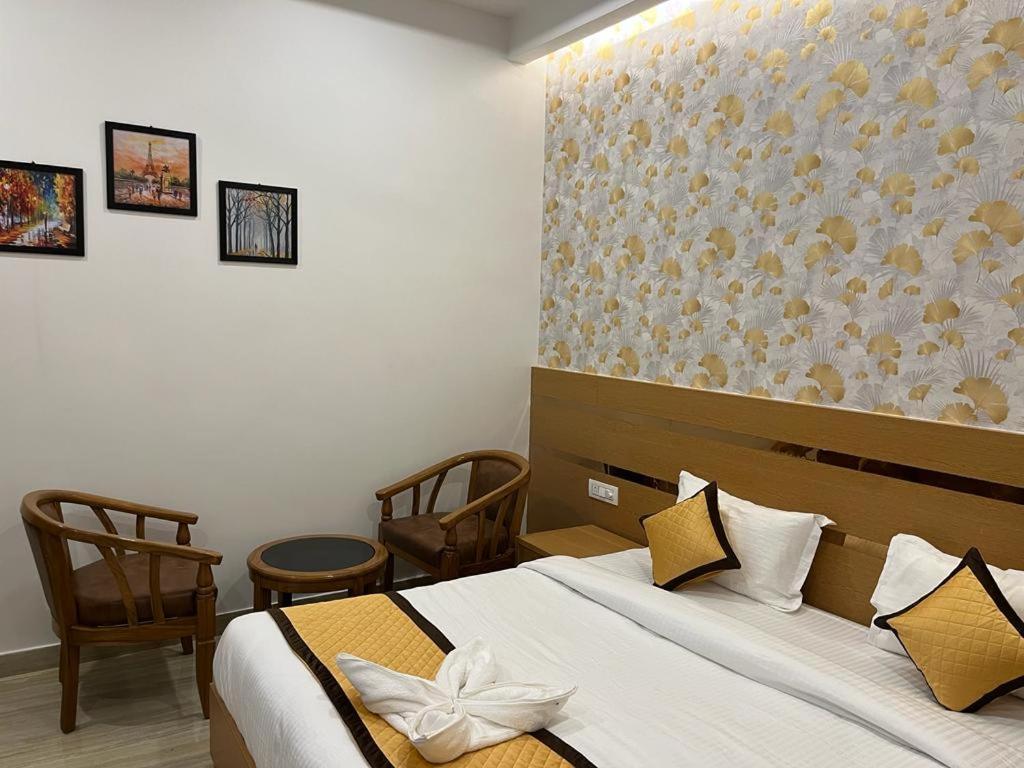 Hotel Royal Casa Lucknow Bagian luar foto