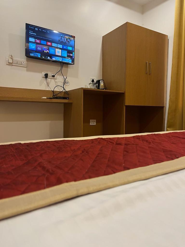 Hotel Royal Casa Lucknow Bagian luar foto